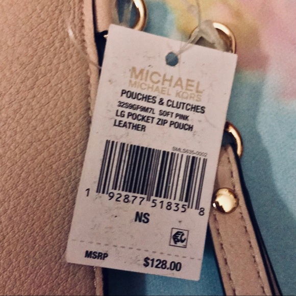 Michael Kors Leather Wristlet/Wallet - Picture 3 of 6